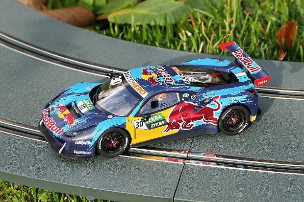 31032 Carrera Digital 132 Ferrari 488 GT3 Red Bull AF Corse Nr. 30