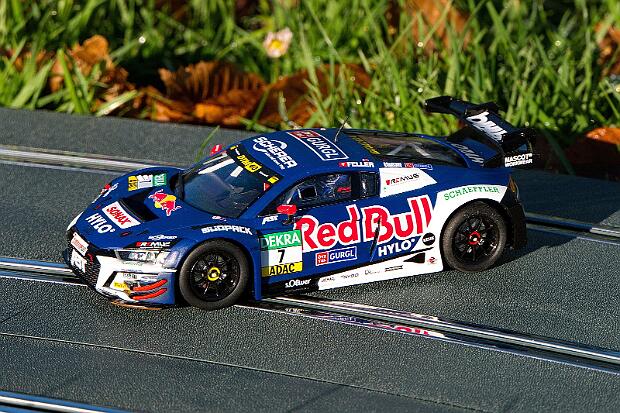 32044 Carrera Digital 132 Audi R8 LMS GT3 evo II Team Abt Sportsline DTM Nr.7
