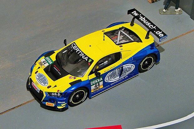 30851 Carrera Digital 132 Audi R8 LMS Twin Busch Nr.44 - 30851