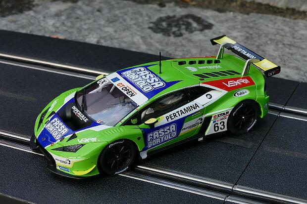 30864 Carrera Digital 132 Lamborghini Huracan GT3 Imperiale Racing Team Nr. 63 - 30864