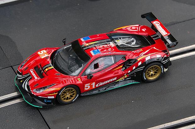 30948 Carrera Digital 132 Ferrari 488 GT3 Carrera Nr.52 - 30948