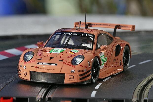 Slotcars D124 Der Maßstab 1:24 wird bei uns nur im Garten gefahren. Viele Autos habe ich wieder verkauft, weil sich der Maßstab...